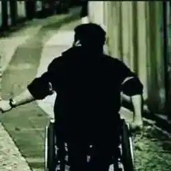 من ذوي الاعاقة