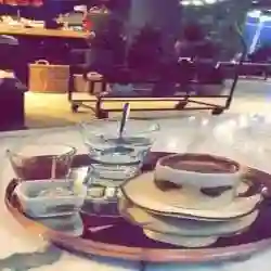 قطري مزيون وابي وحده قمر